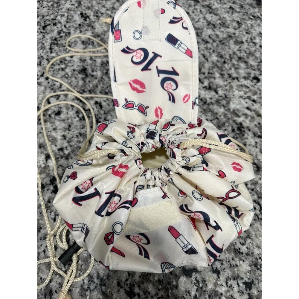 Travel Drawstring Cinch Close Make Up Cosmetic Bag Lipstick All Over Print